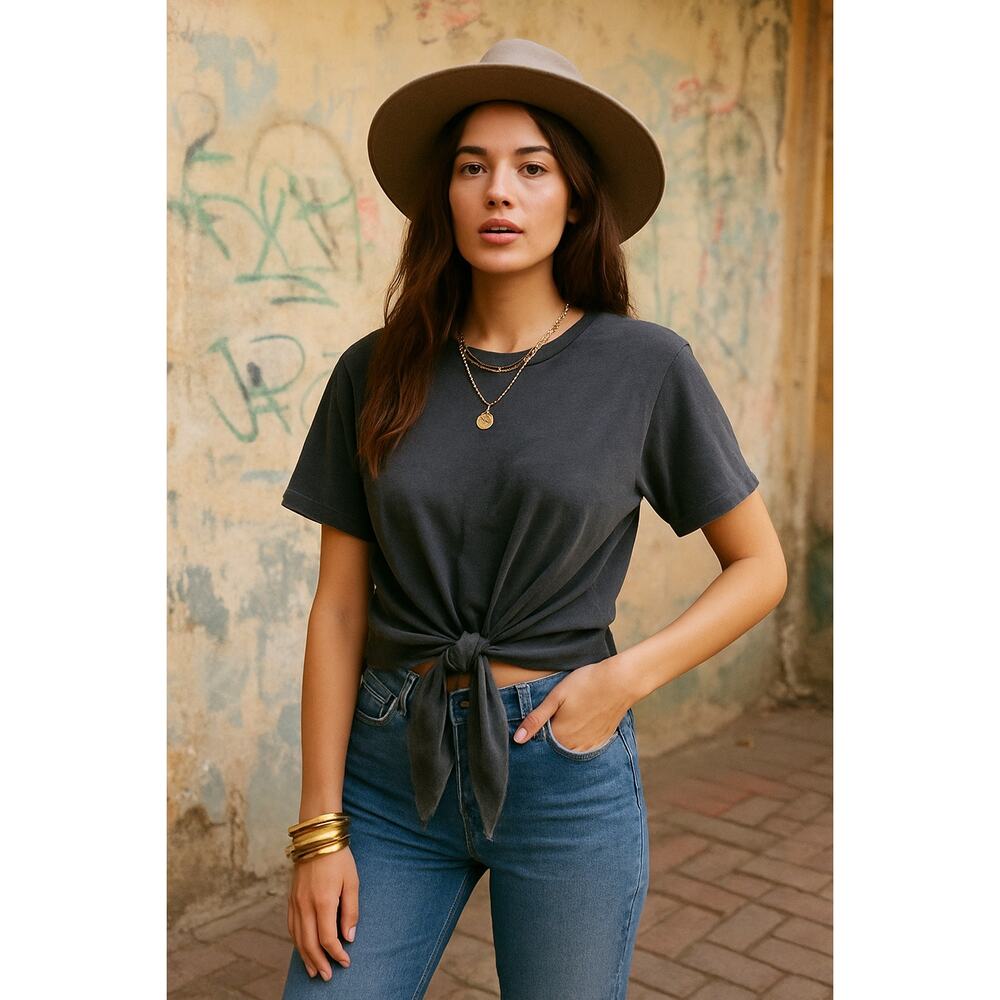 Tie-Front Short Sleeve Tee in Charcoal